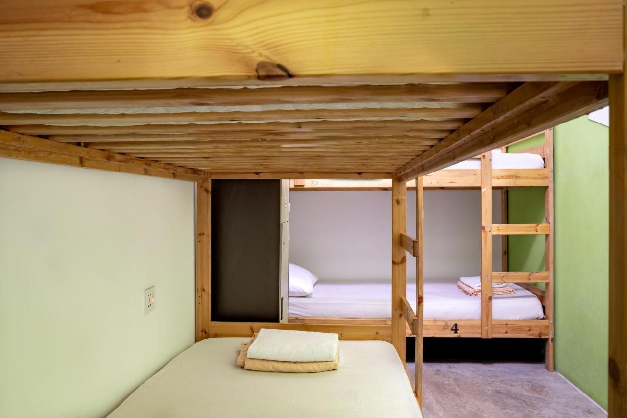 Pods The Backpackers Home & Cafe, Куала Лумпур Екстериор снимка
