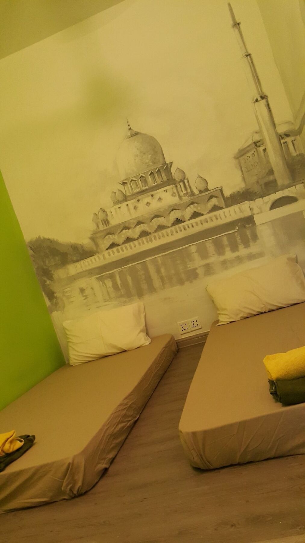Pods The Backpackers Home & Cafe, Куала Лумпур Екстериор снимка