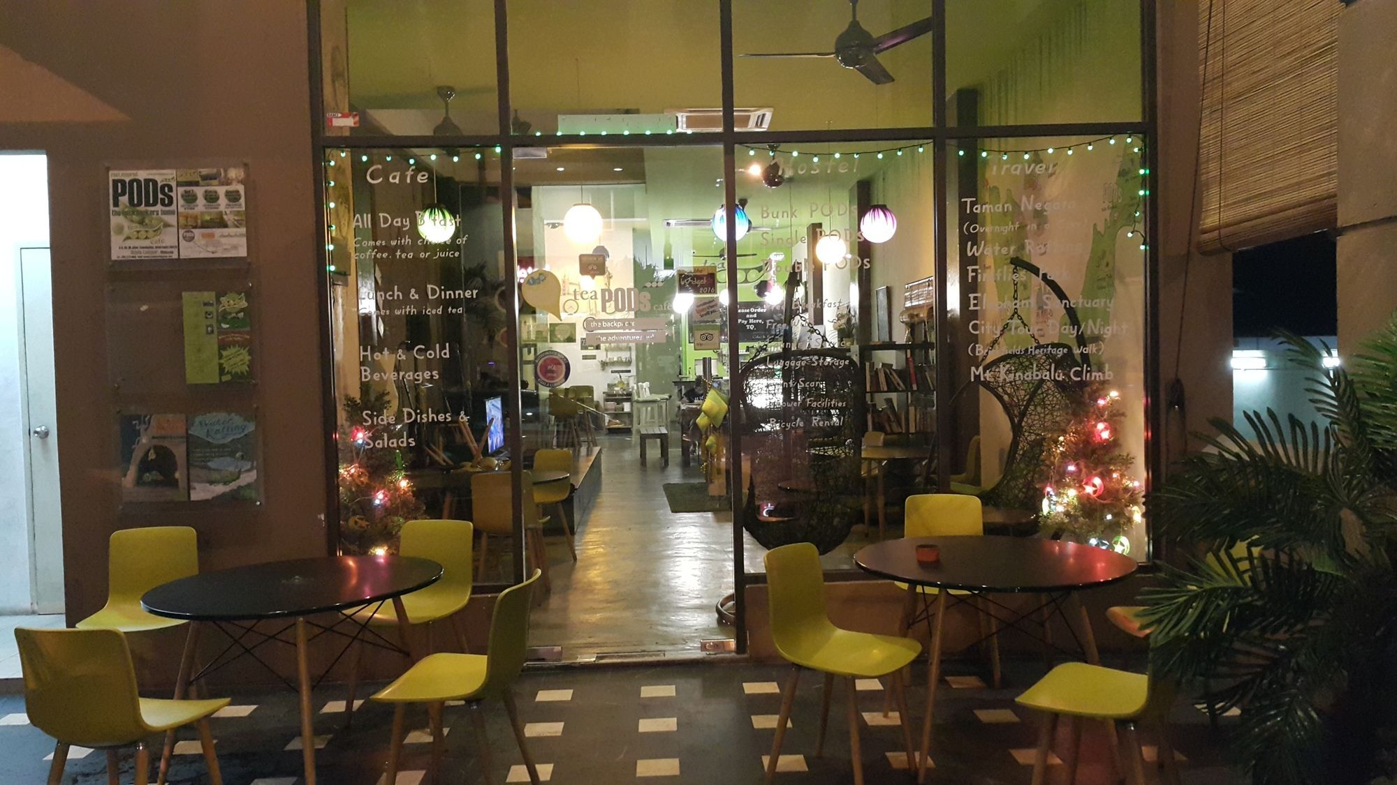 Pods The Backpackers Home & Cafe, Куала Лумпур Екстериор снимка